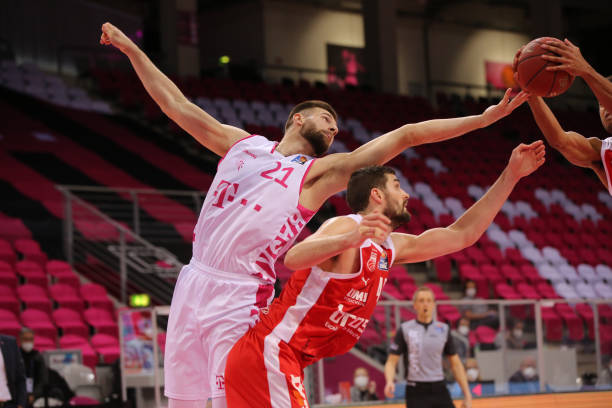 屡屡在国际 屡屡在国际